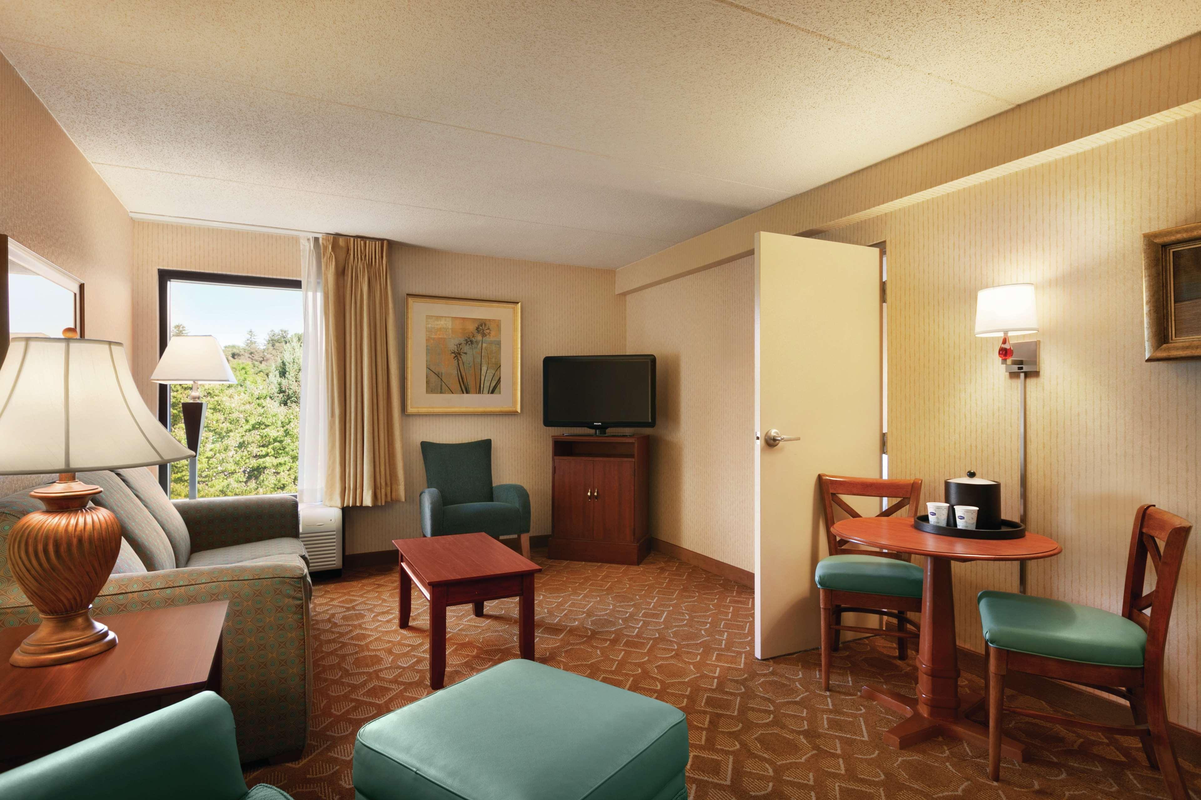 Hampton Inn - York Exterior photo